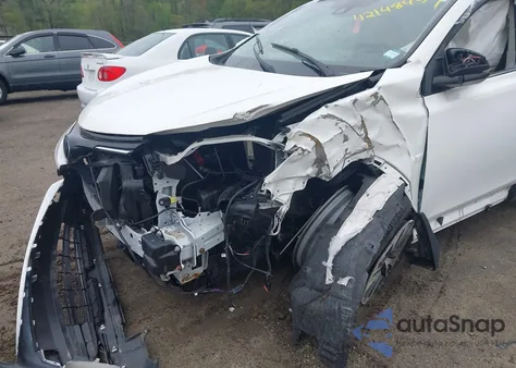 2018 Toyota Rav4 Xle из США, поврежденный, VIN JTMRFREV7JJ231018